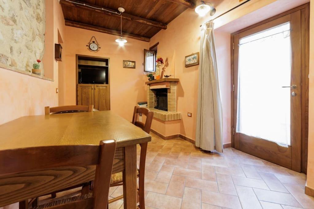 Appartamento Venturini Trevi Luaran gambar