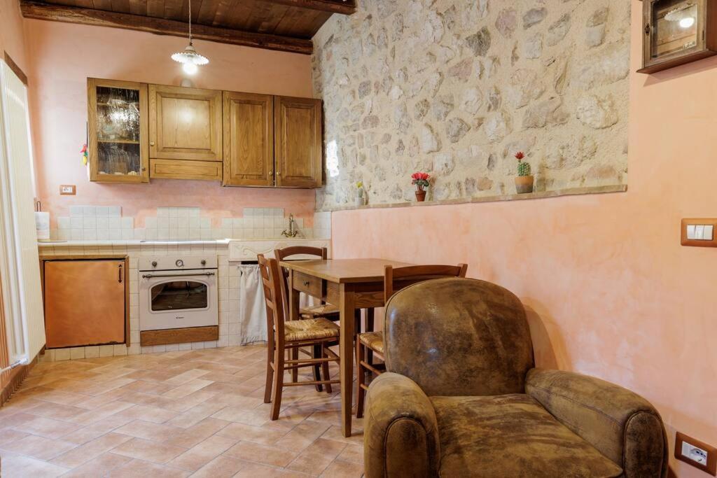 Appartamento Venturini Trevi Luaran gambar