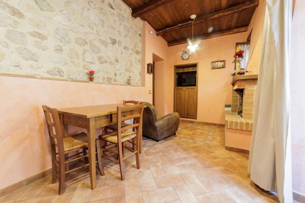 Appartamento Venturini Trevi Luaran gambar